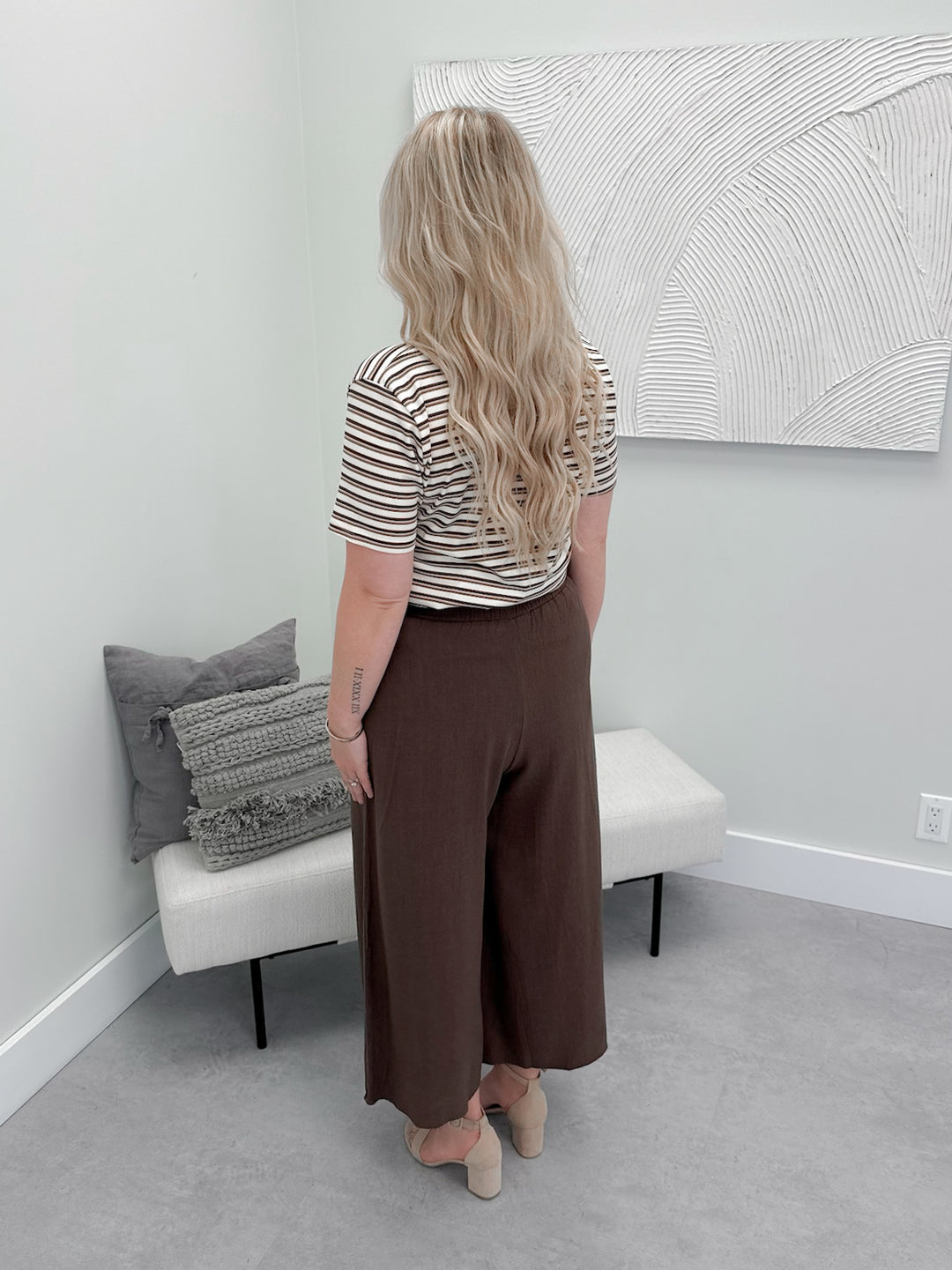 Chill Cropped Pants in Brown