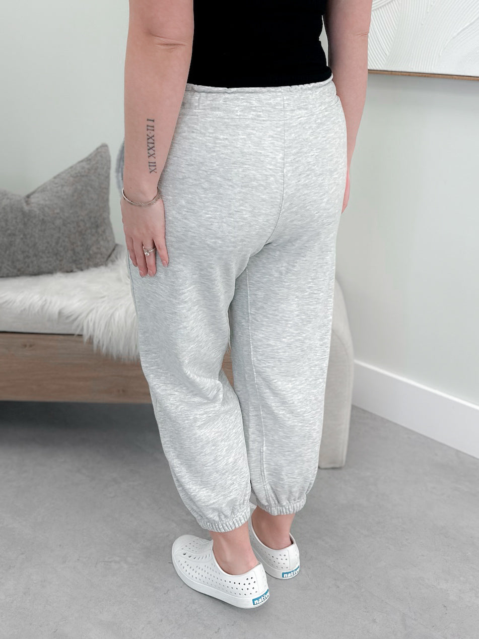 Felix Capri Joggers in Grey