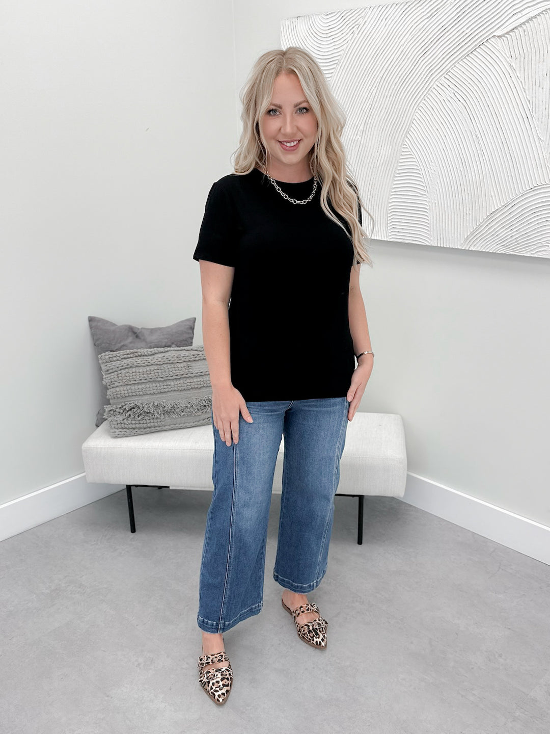 Riley Tee in Black
