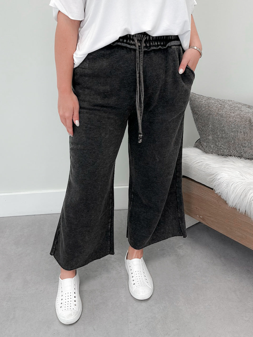 Kelly Lounger Pants in Ash Black