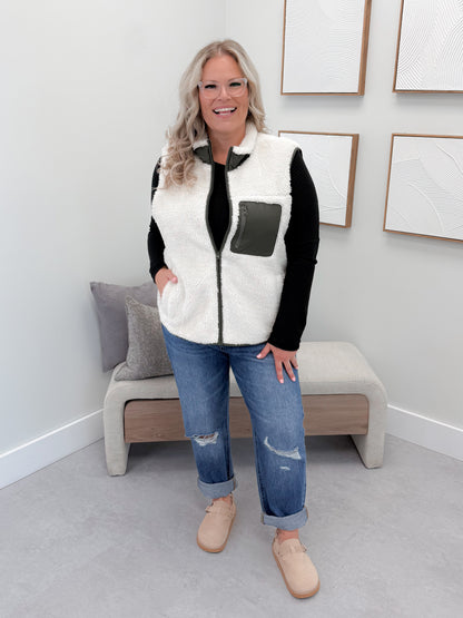 Savana Vest in Ivory/Olive