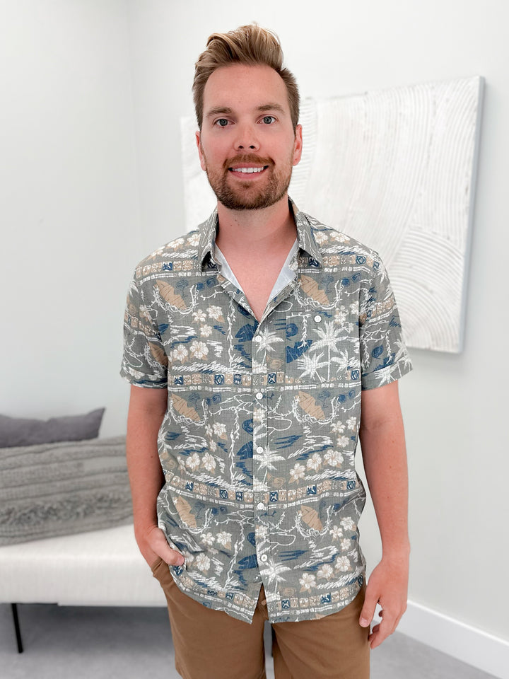 Traveler Mens Button Up in Sage