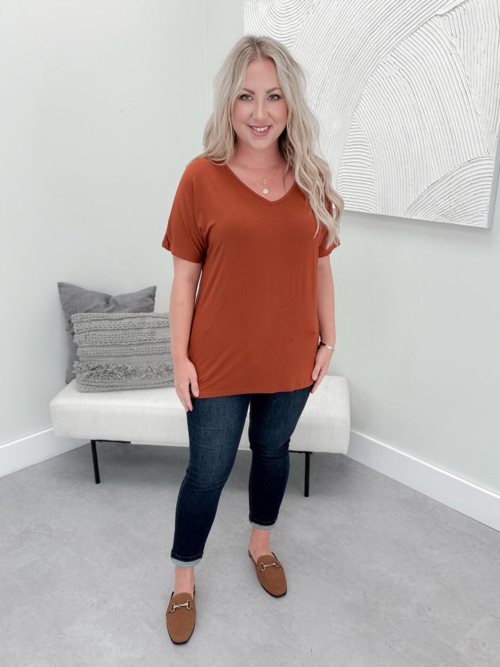 Chloe Tee in Rust