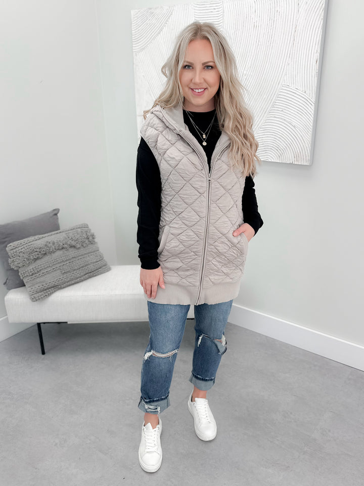 Nickie Quilted Vest in Taupe