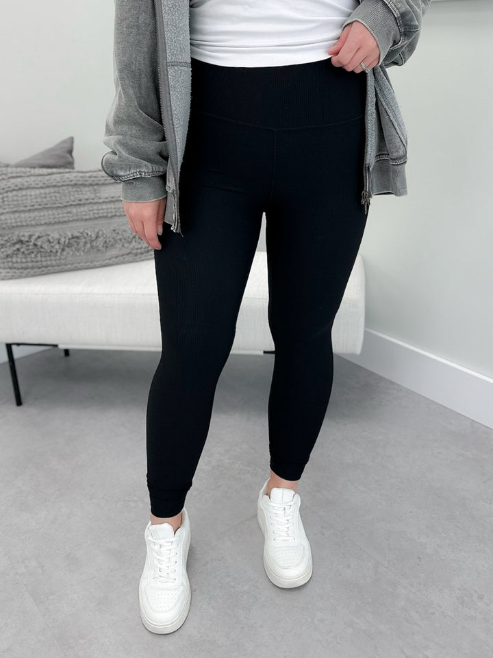 Maddie Ribbed Leggings in Black