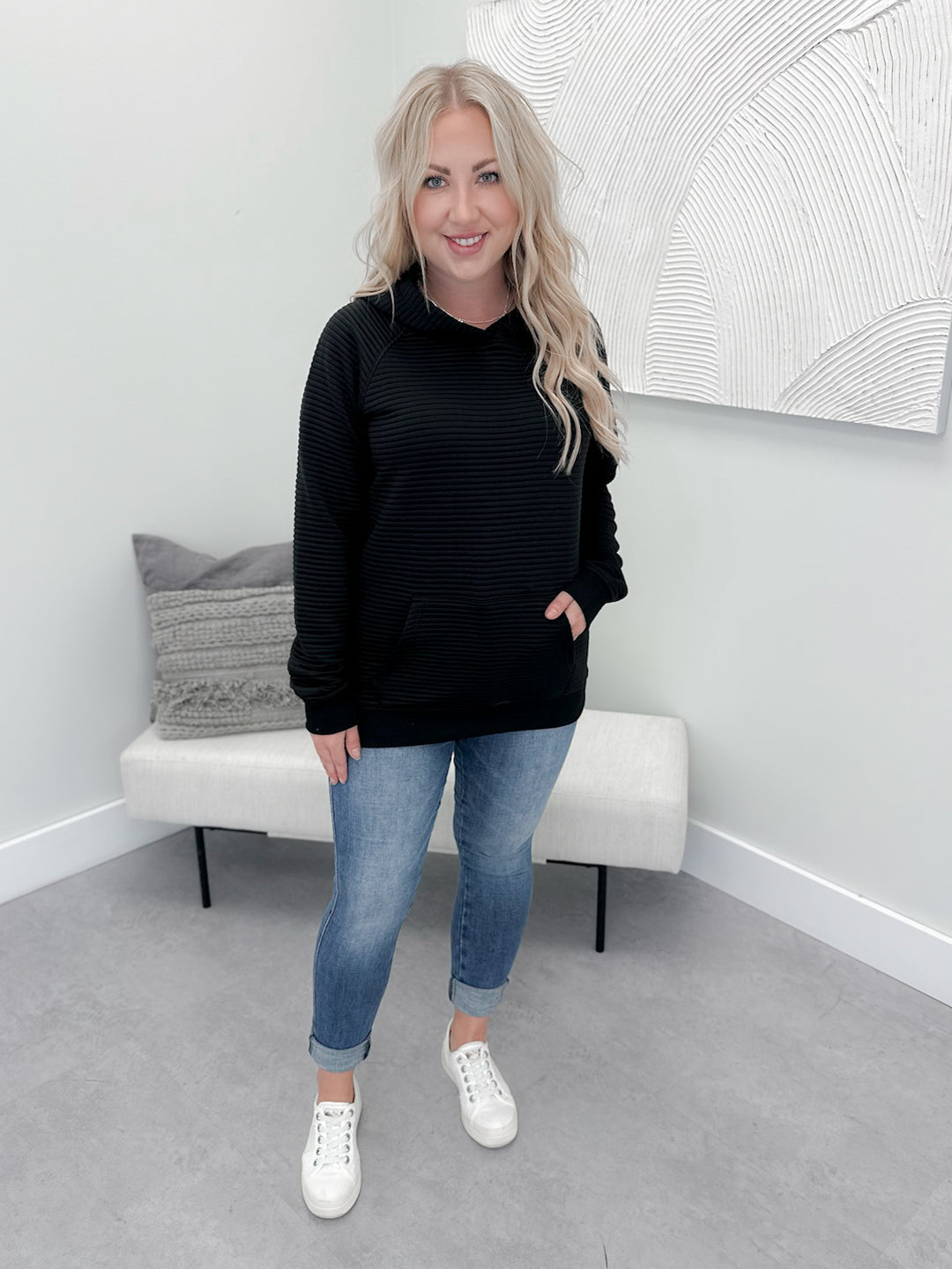 Jorah Ribbed Hoodie in Black