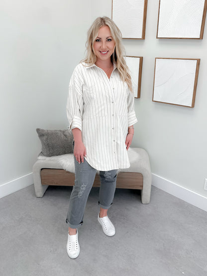 Wesley Shacket in Pinstripe Ivory
