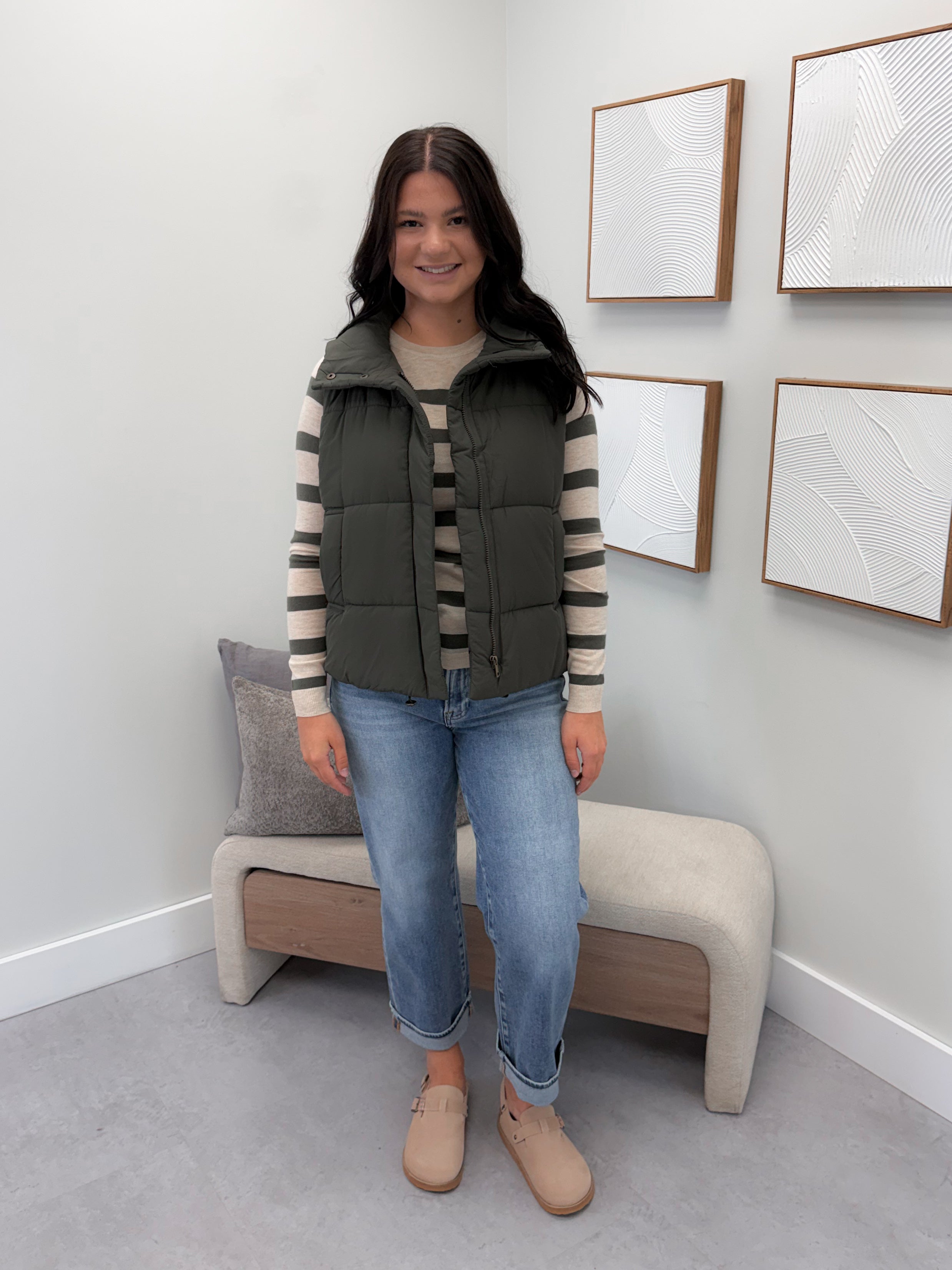 Wanderer Vest in Olive