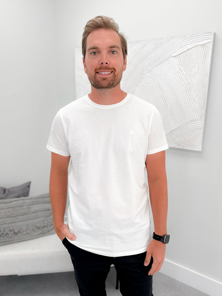 Enzo Mens Tee in Snow