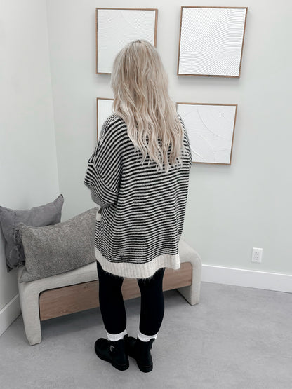 Dixen Cardigan in Black Stripe
