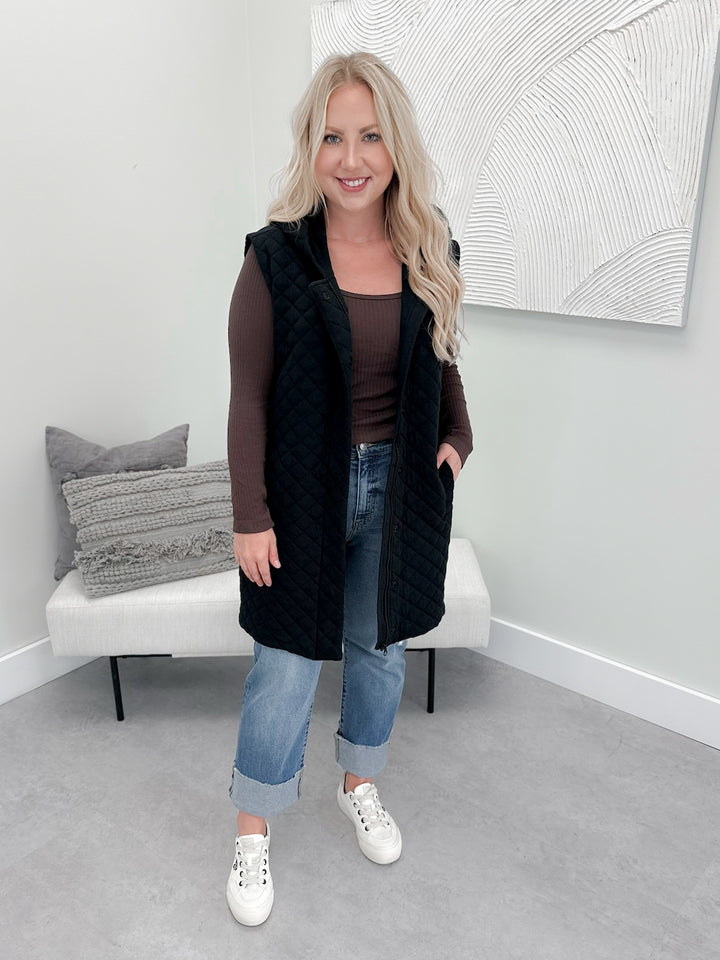 Jonnie Quilted Vest in Black