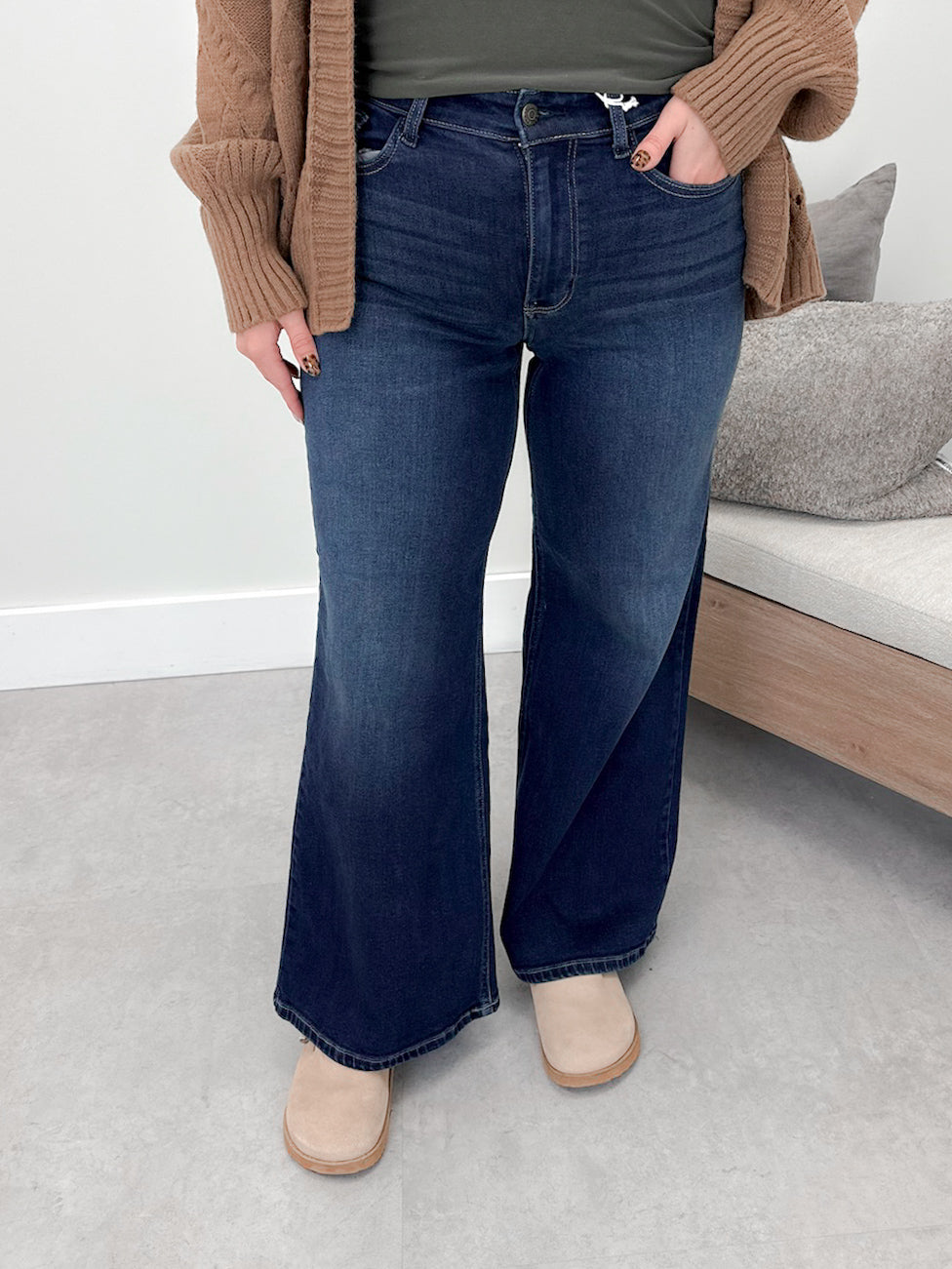 Rayne Wide Leg High Rise PETITE Jeans by Judy Blue