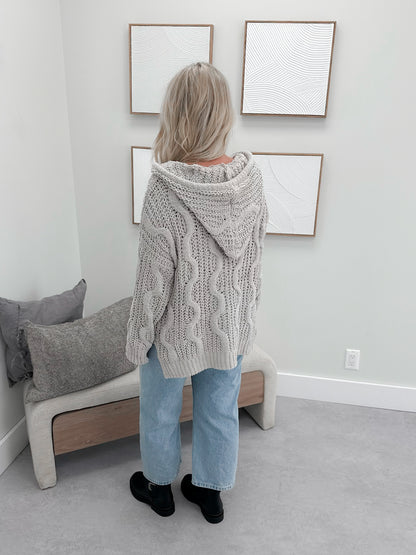 Jace Hooded Sweater in Grey MIst