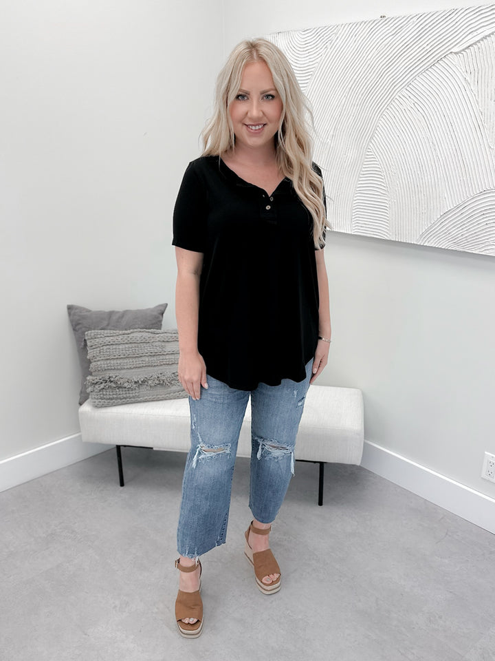 Astoria Tee in Black