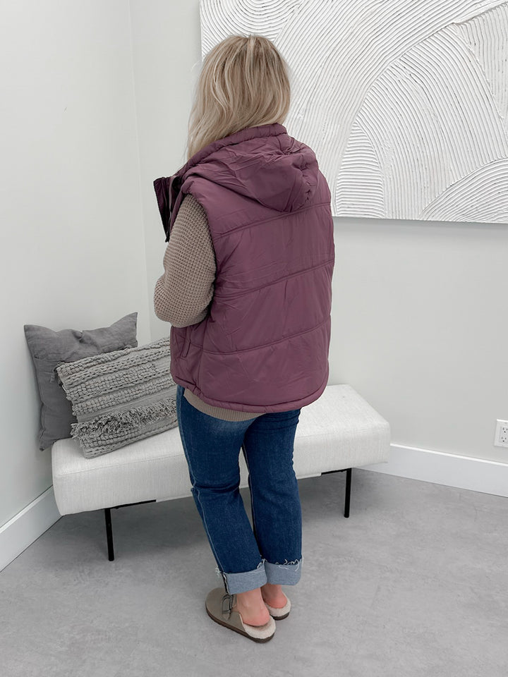 Vinny Hooded Puffer Vest in Plum