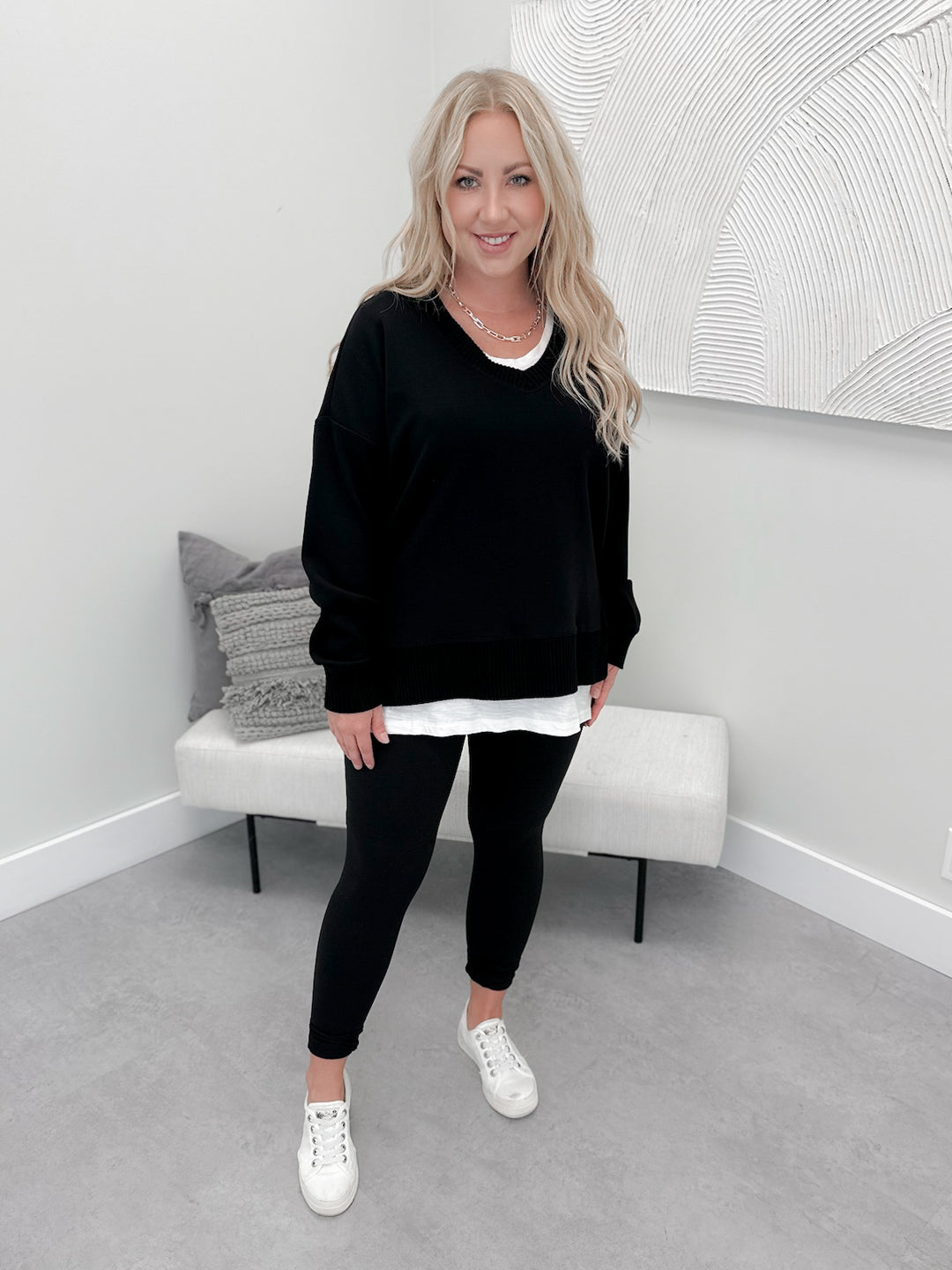 Nikita Pullover in Black