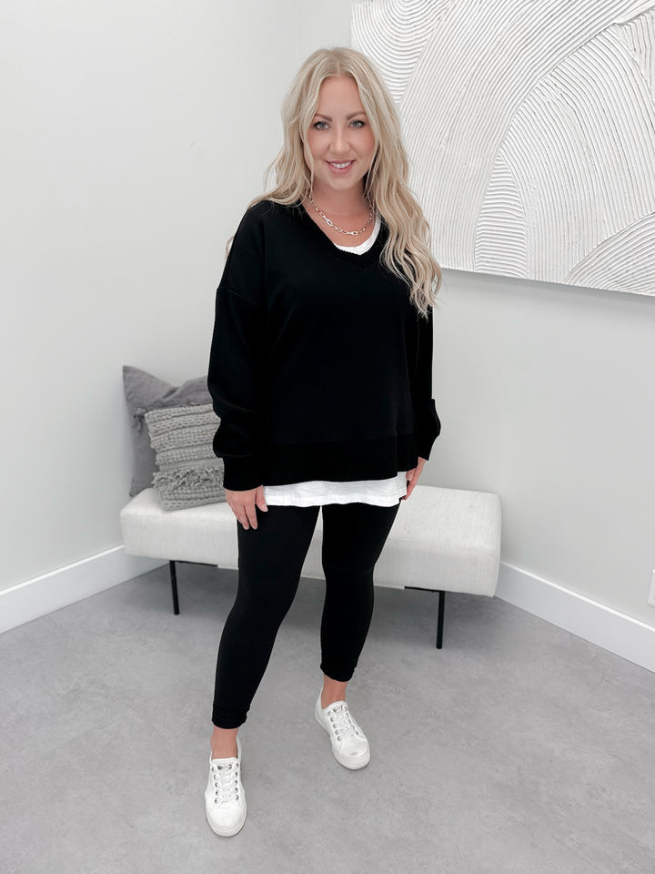 Nikita Pullover in Black