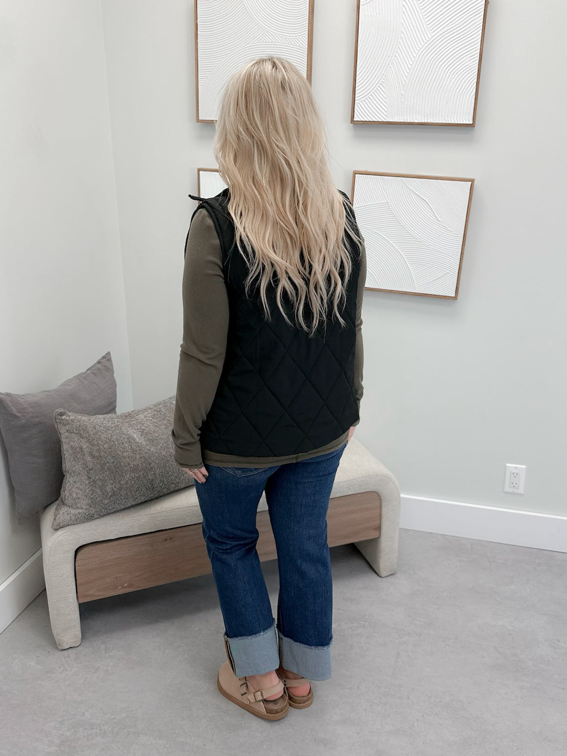Remy Vest in Black