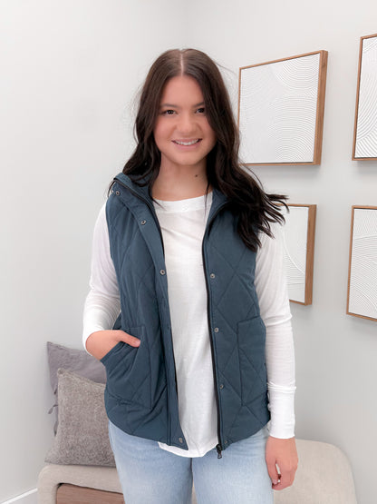 Remy Vest in Teal