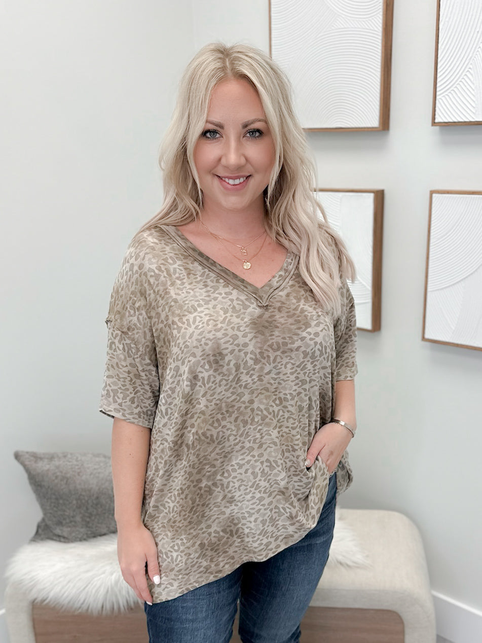 Blakely Tee in Tan Leopard