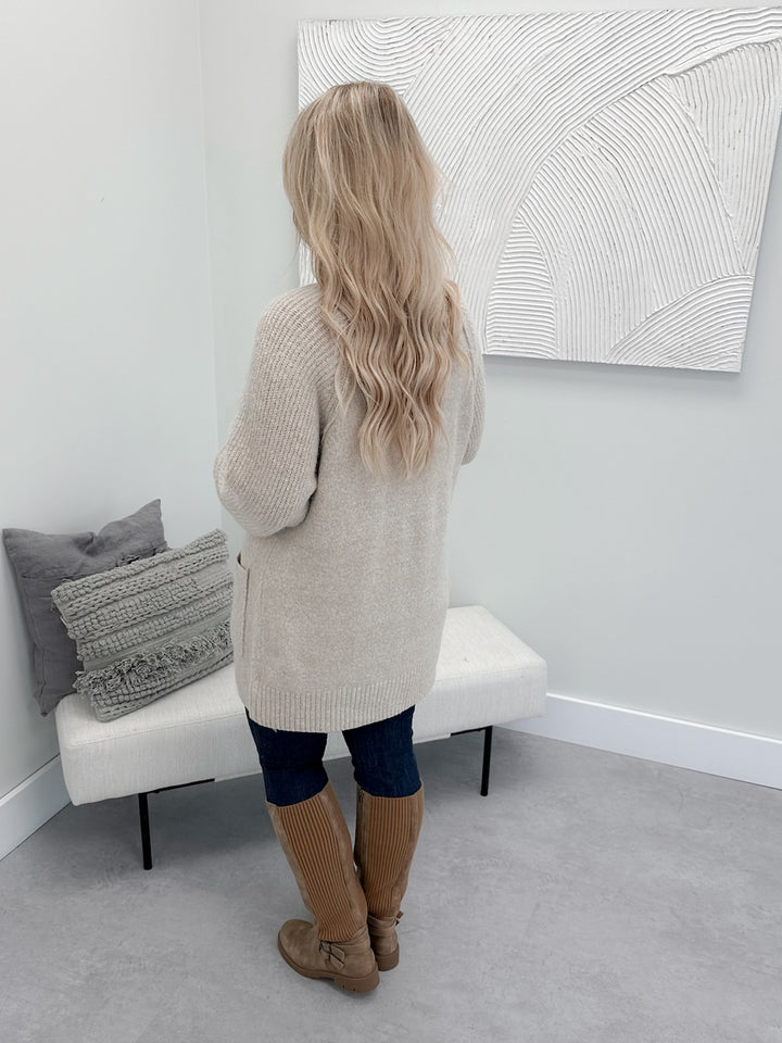 Landyn Cardi in Taupe