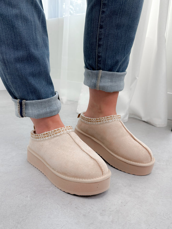 Oasis Bootie in Beige