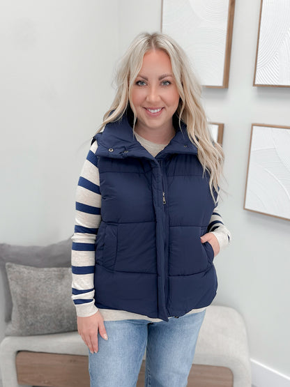 Wanderer Vest in Navy