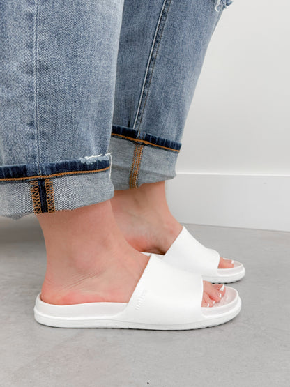 Native Spencer LX Wanderfoam Slide in White
