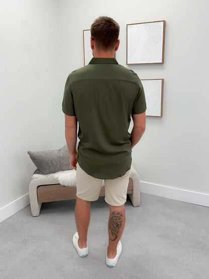 Mens Hunter Button Up in Army