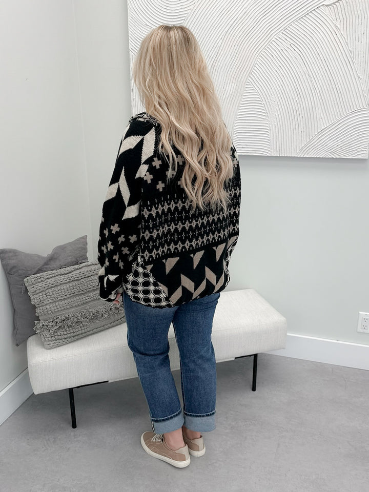 Margot Cardi in Geometric Black