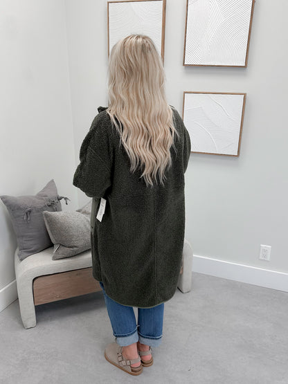 Canmore Long Jacket in Olive