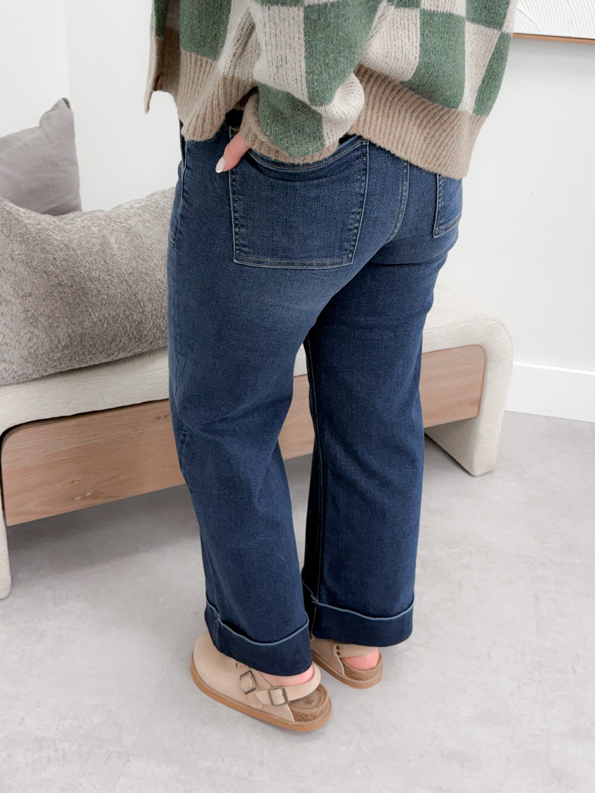 Elastic Waist High Rise Cropped Denim in Dark Wash