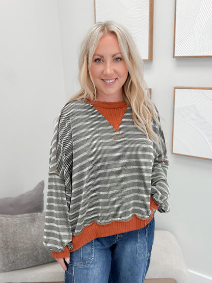 Gretta Wave Pullover in Olive/Rust