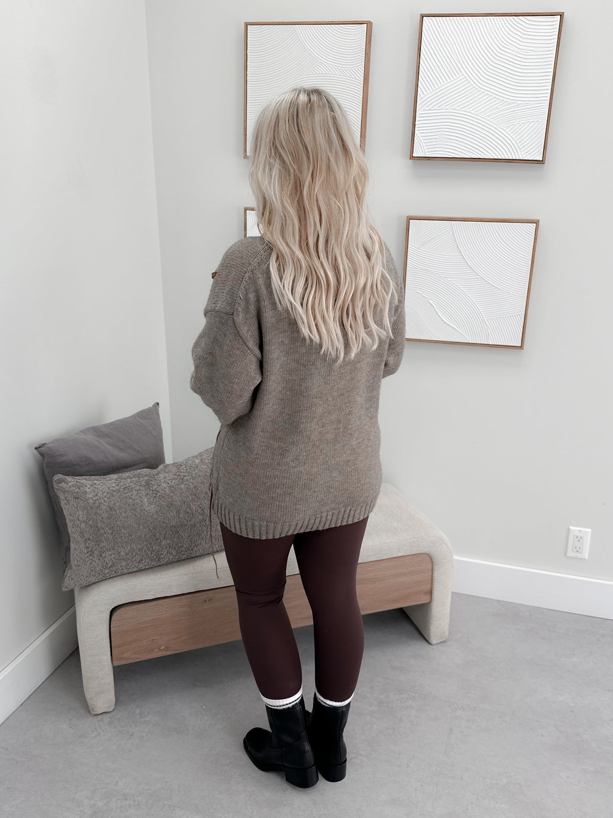 Dessen Sweater in Brown
