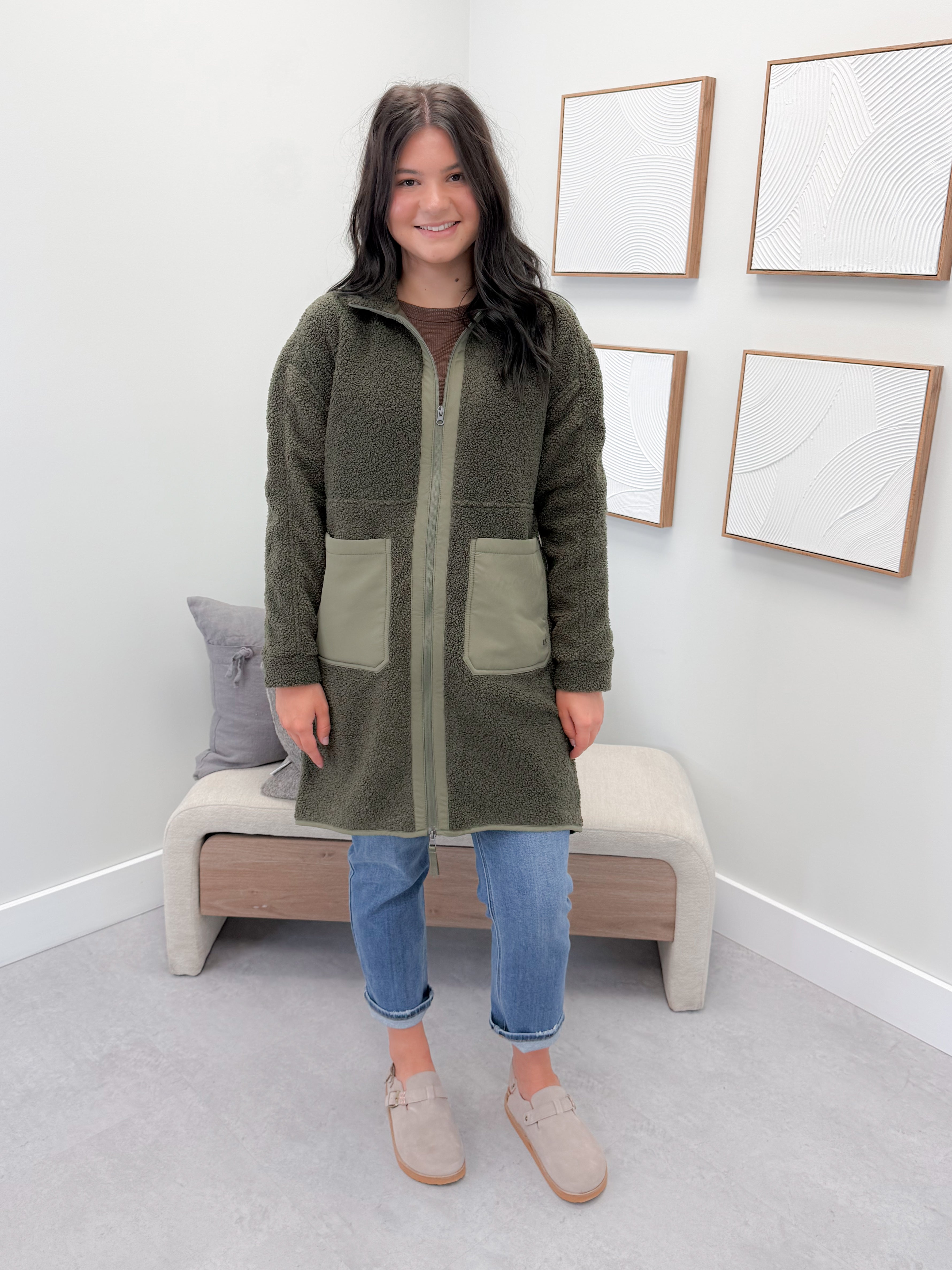 Canmore Long Jacket in Olive