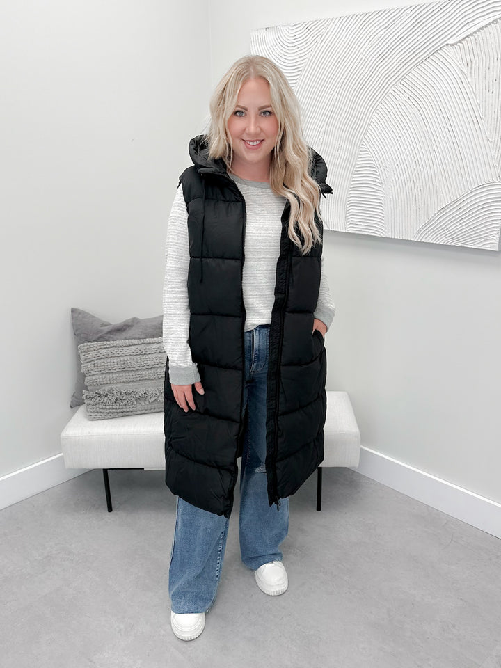 Aspen Puffer Vest in Black