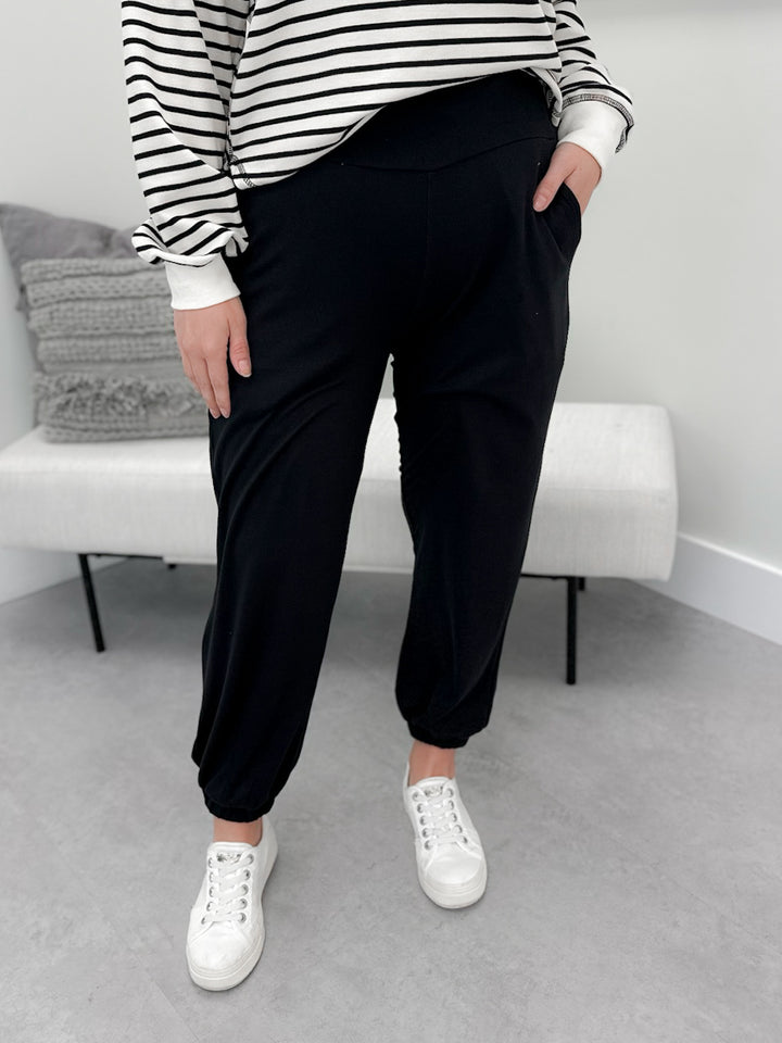 Banks Joggers in Black