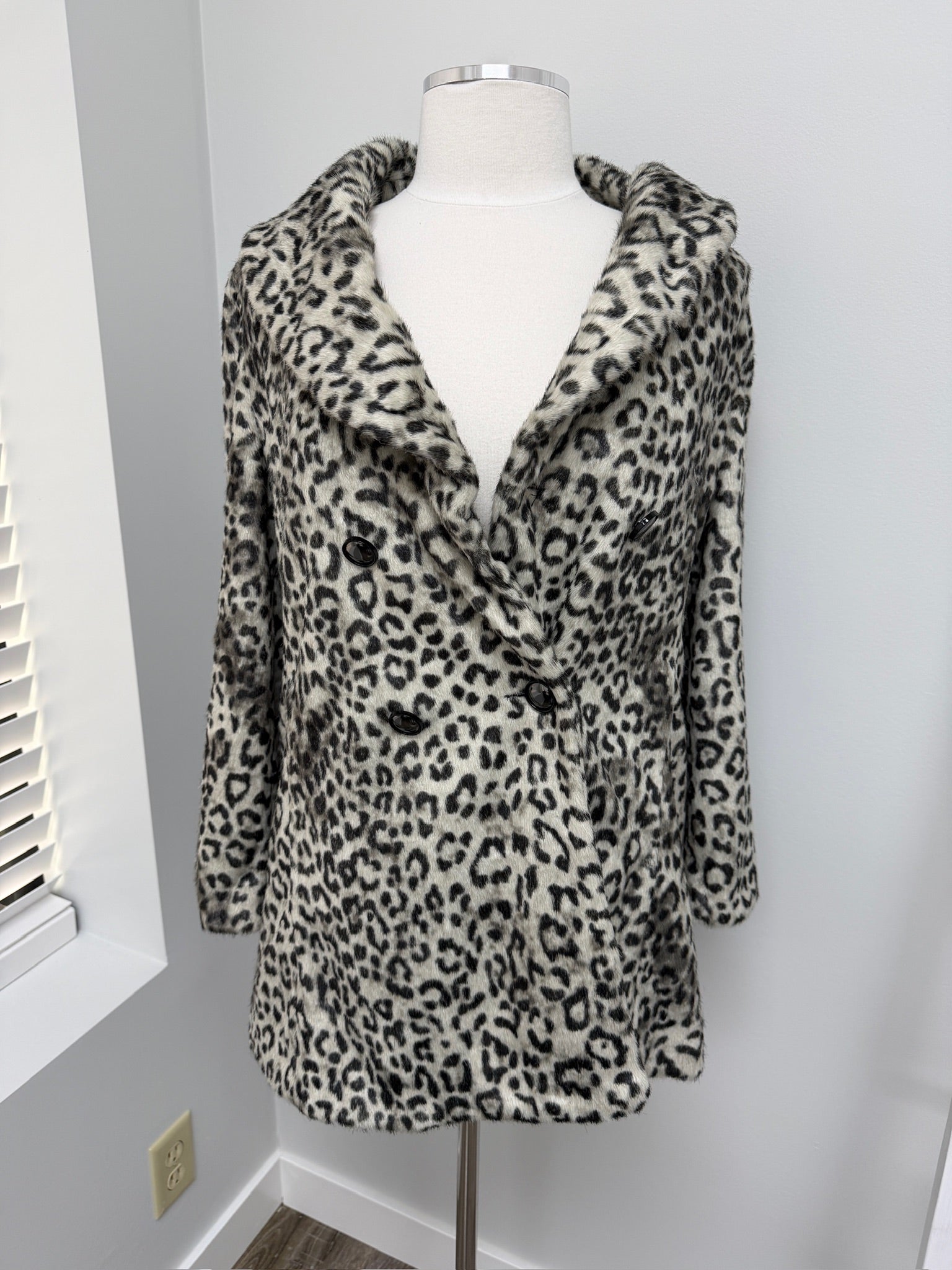 #64-Ever New  Leopard Jacket Size 6