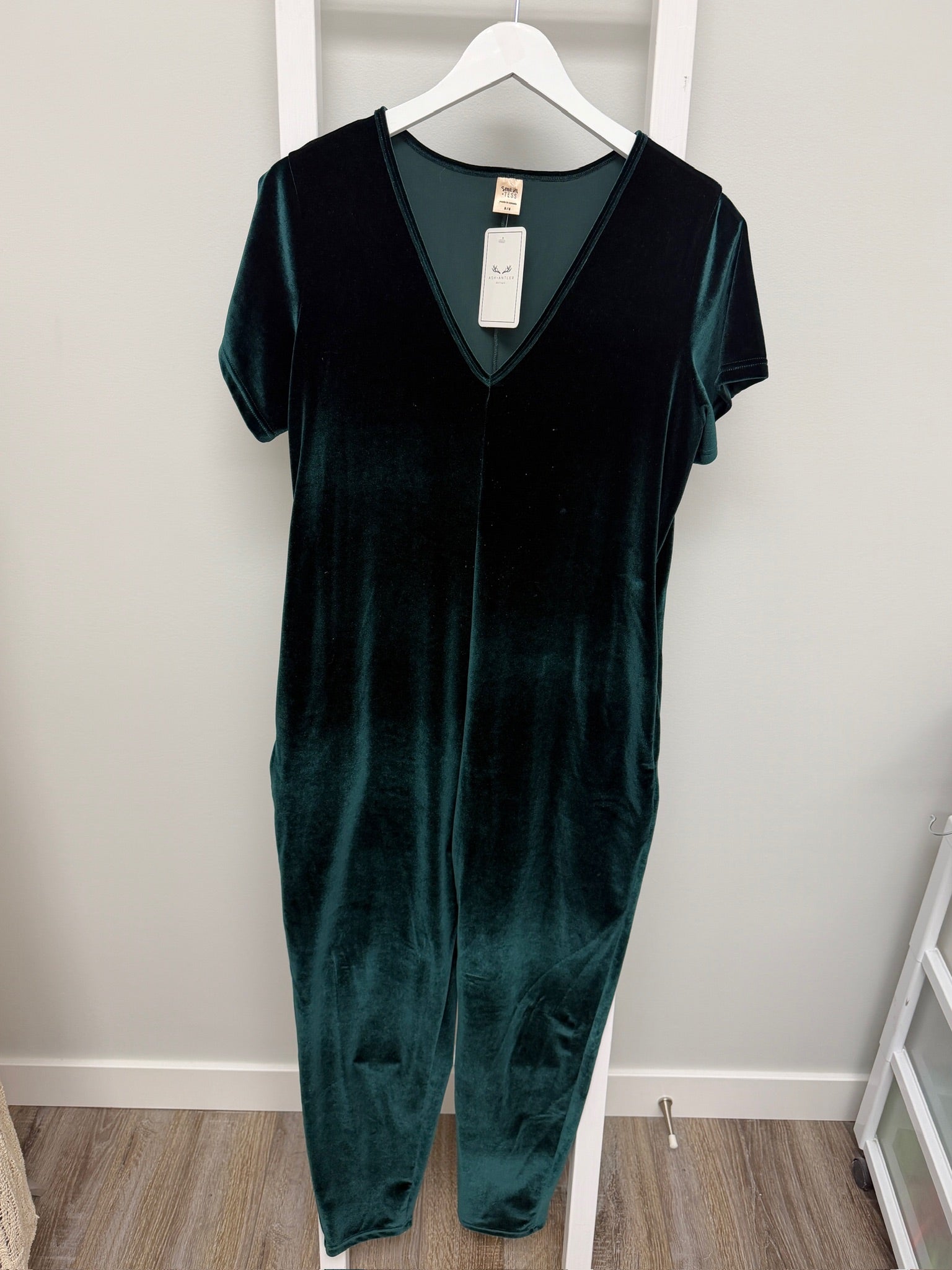 #233- Smash Tess Velvet Romper Size M