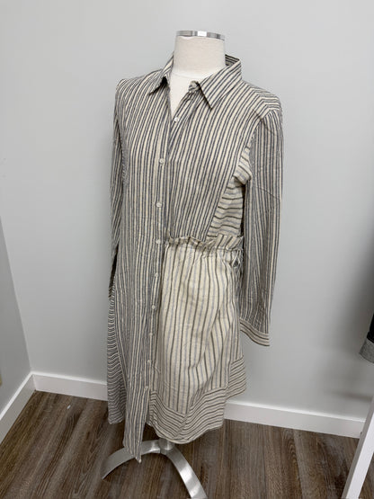 #246- Mystree Dress Size M