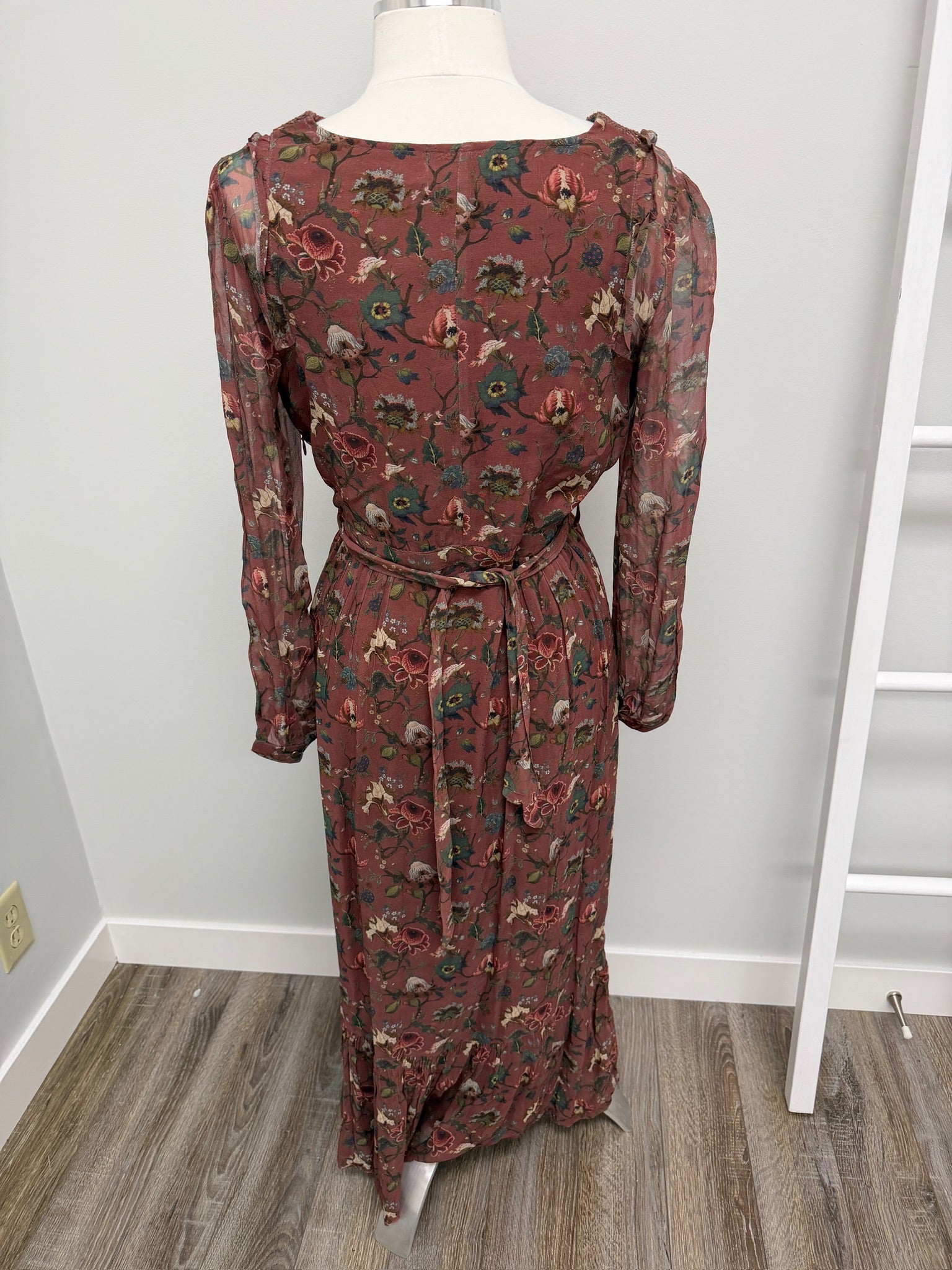 #267- Indi +Cold Dress Size M