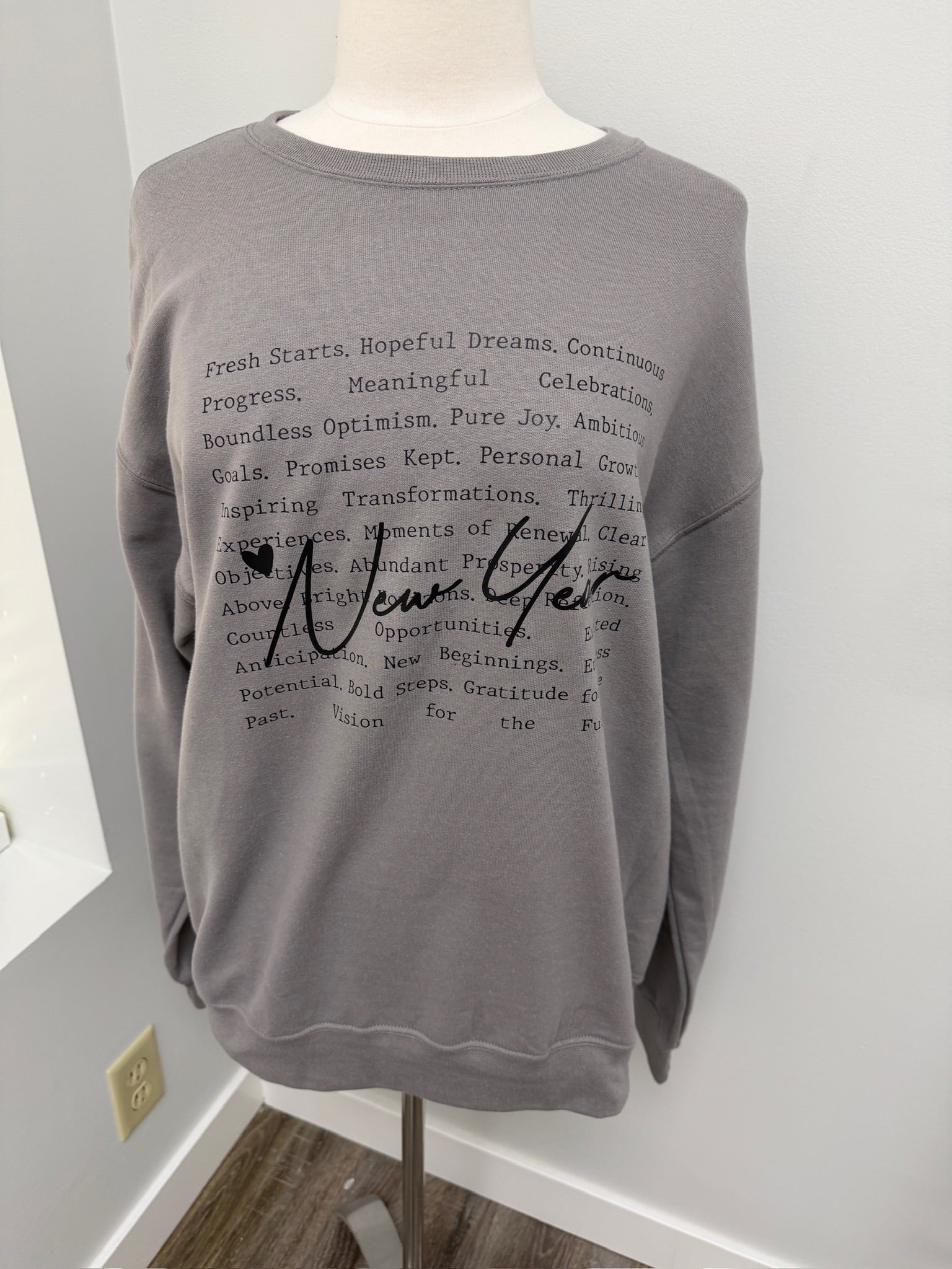 #114- Grey pullover New Years Size M