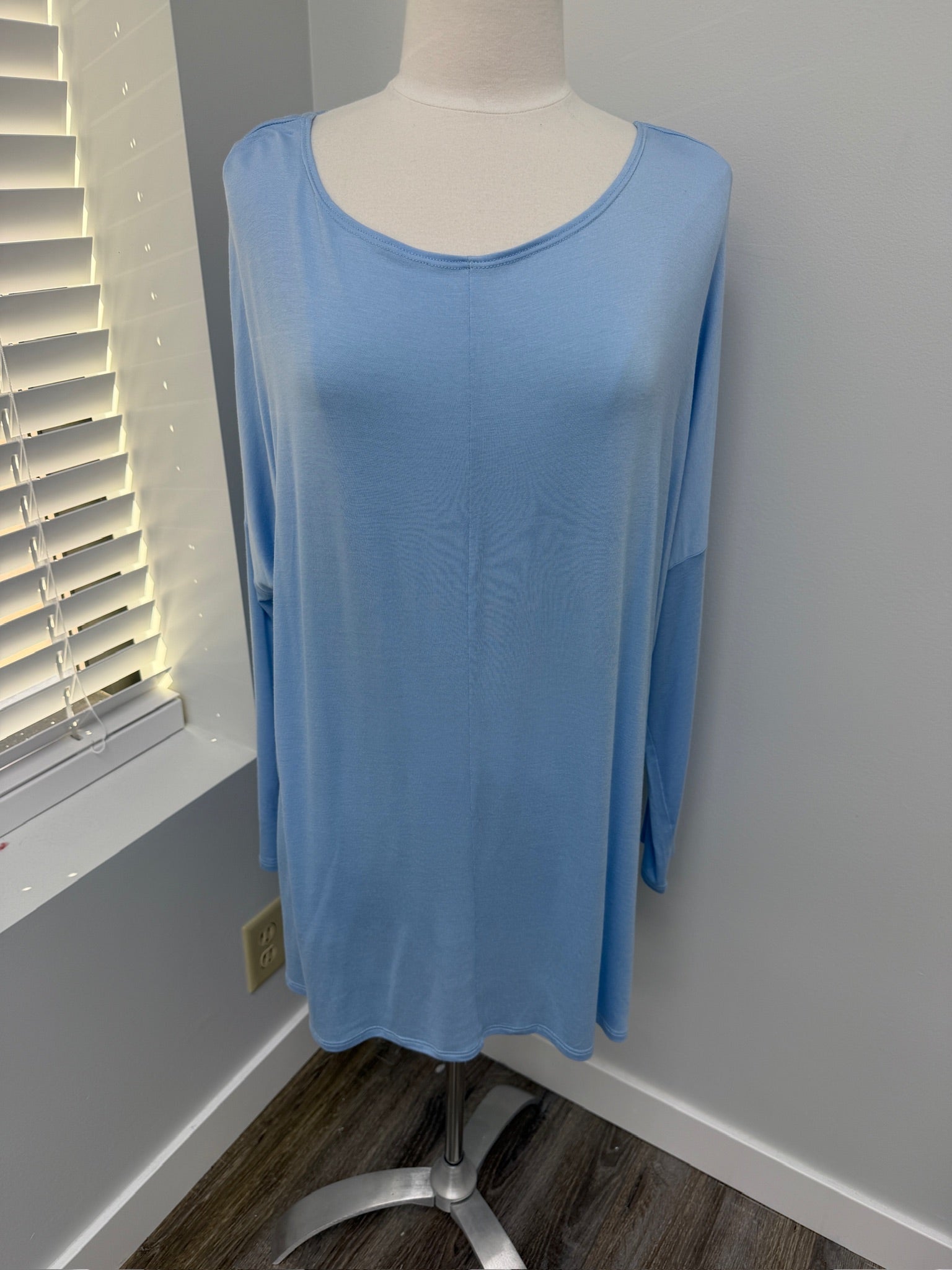 #172- Blue Long Sleeve Size 2X
