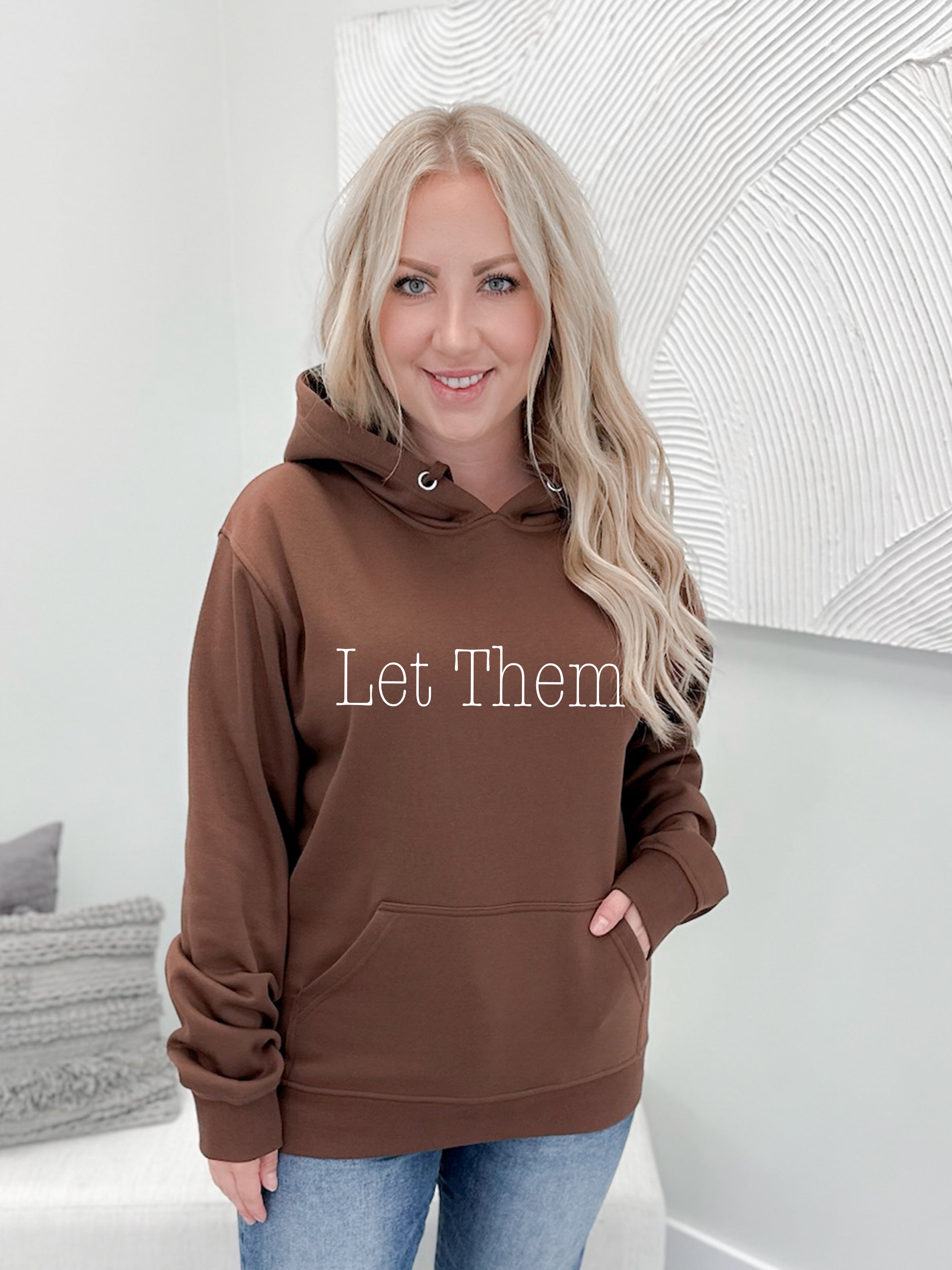 Let Them. Graphix Pullover / Hoodie
