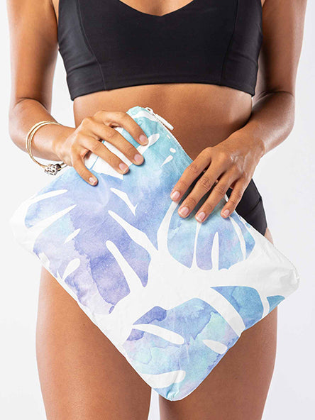 Mid Pouch in Monstera by ALOHA