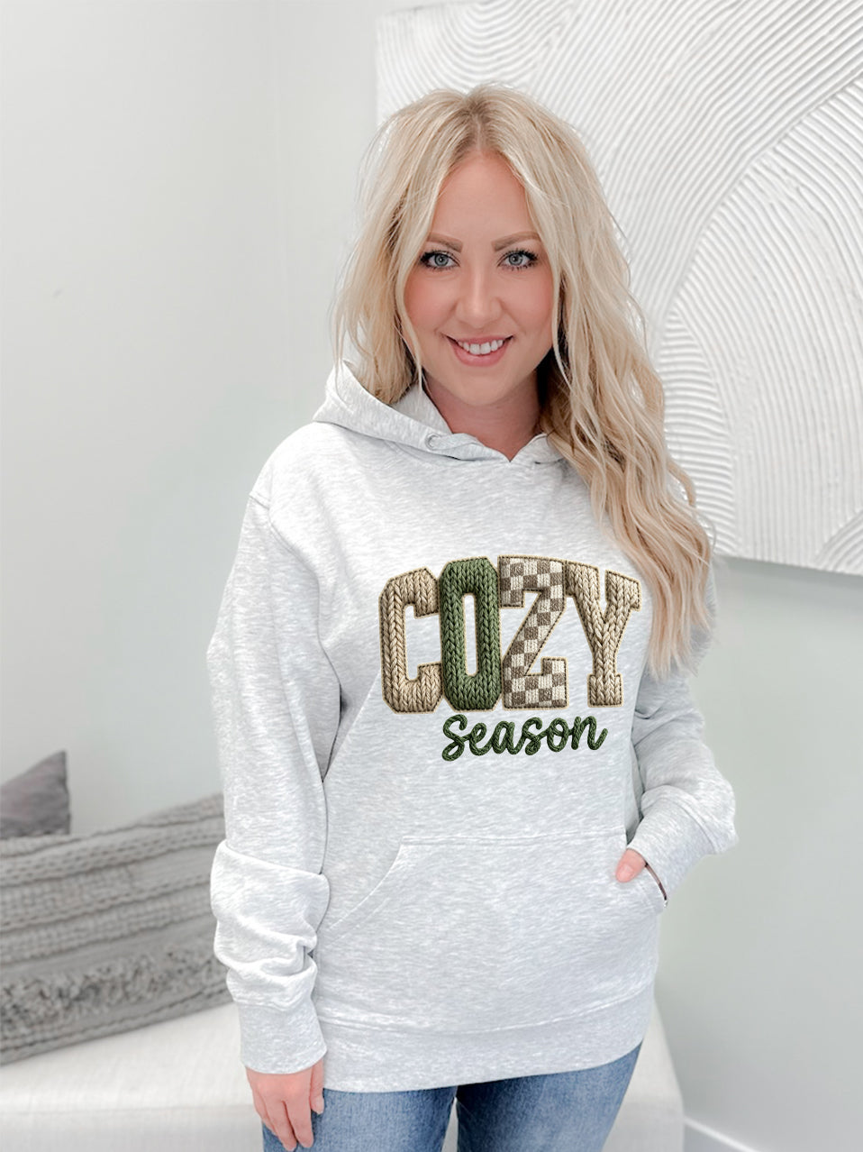 Knitted Cozy Season Graphix Pullover / Hoodie