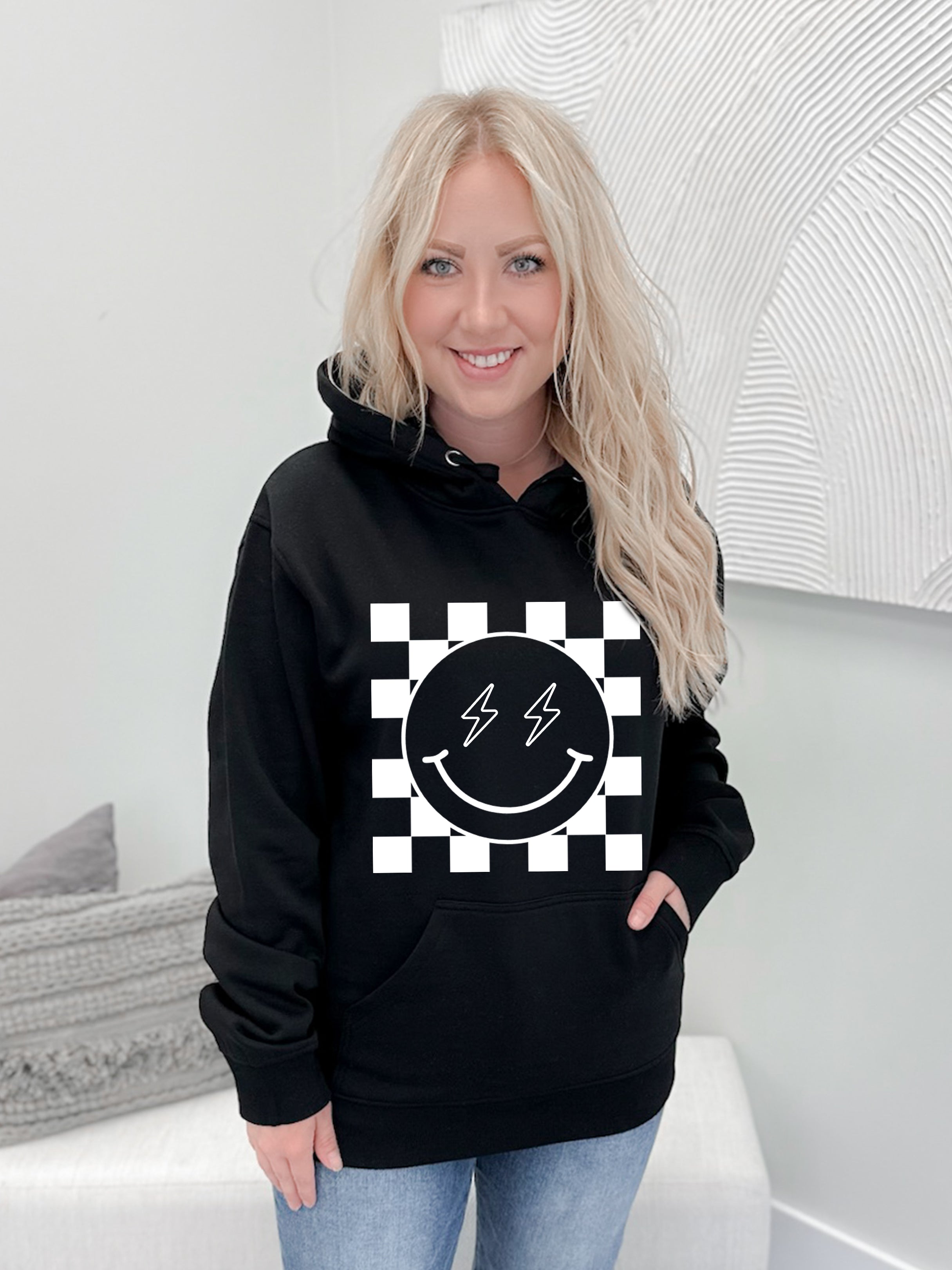 Stormi Smile Graphix Pullover/Hoodie