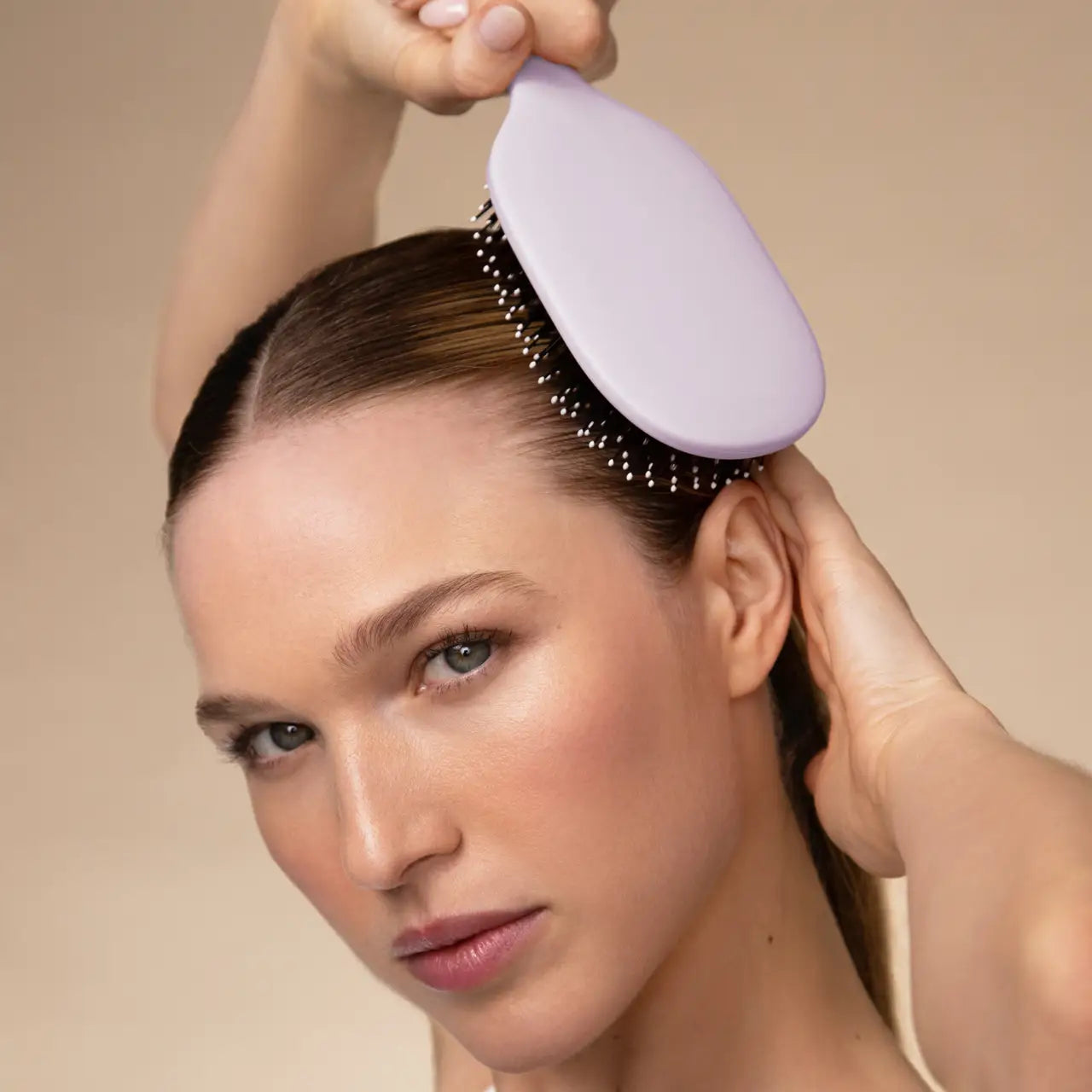 Smooth & Polish Brush in Soft Violet by Kitsch