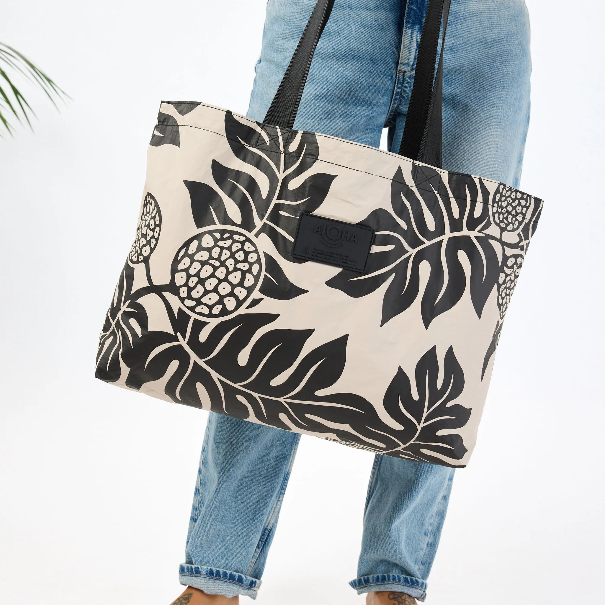 Holo Holo Black Tote by Aloha