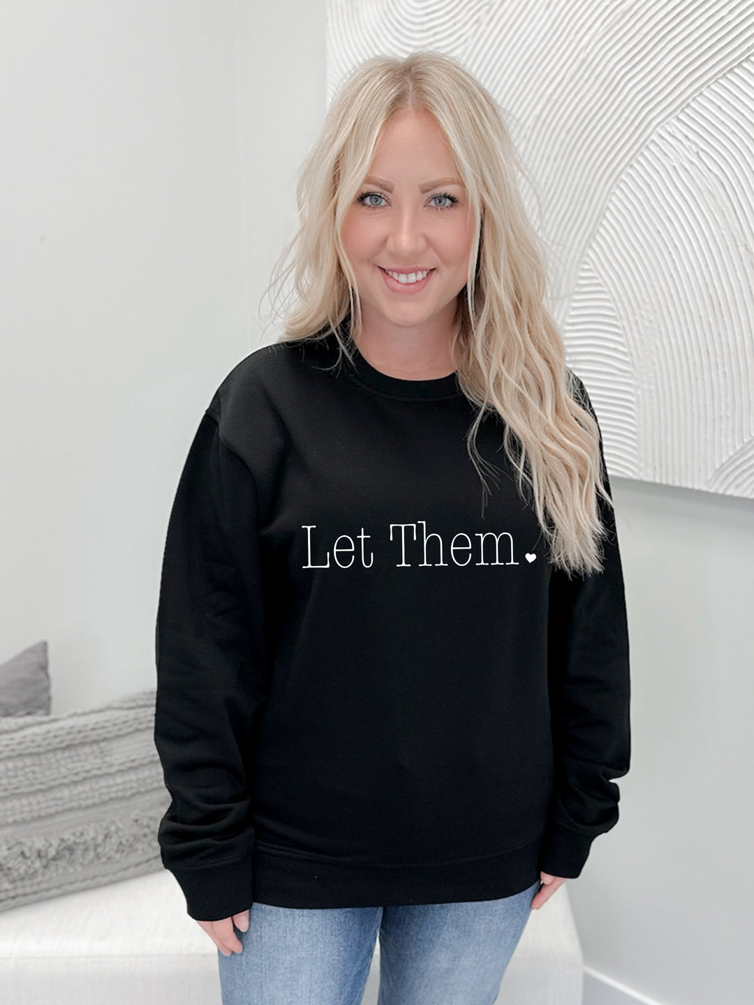 Let Them. Graphix Pullover / Hoodie